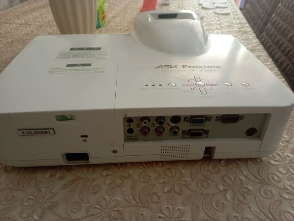 Proyector satılır Əla vəziyyətdədi,tam işlək.Baha alınıb,lazim — Biznes və avadanlıq, Bakı (2)