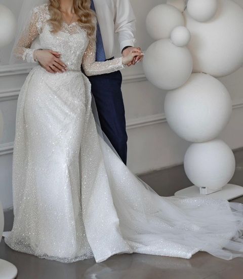 Zərif detallar ilə bəzədilmiş gəlinlik - Model: klassik A-kesim