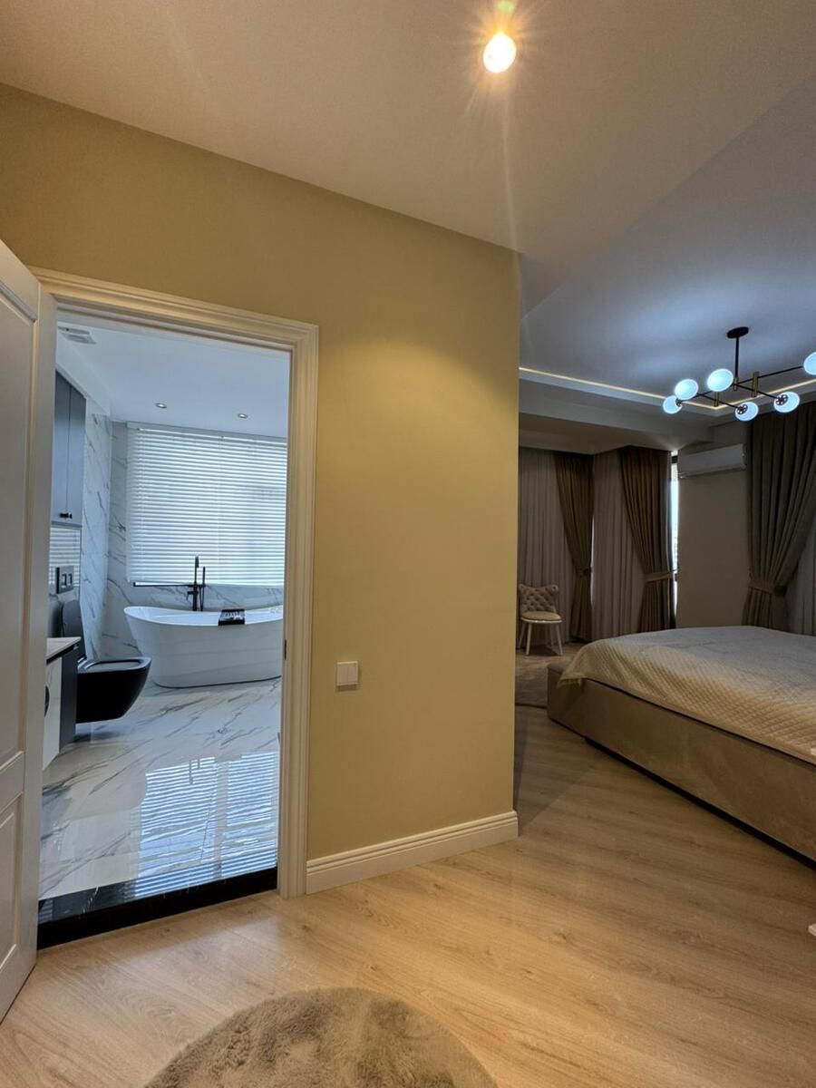 Satılır 4 otaqlı yeni tikili 175 m² — Mənzil, Bakı (8)