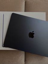 Apple MacBook Air M4 (2025) — Mallar