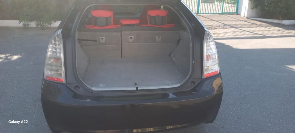 Toyota Prius 1.8 Hibrid, 2011 il, Hetçbek — Avtomobillər, Saatlı (6)