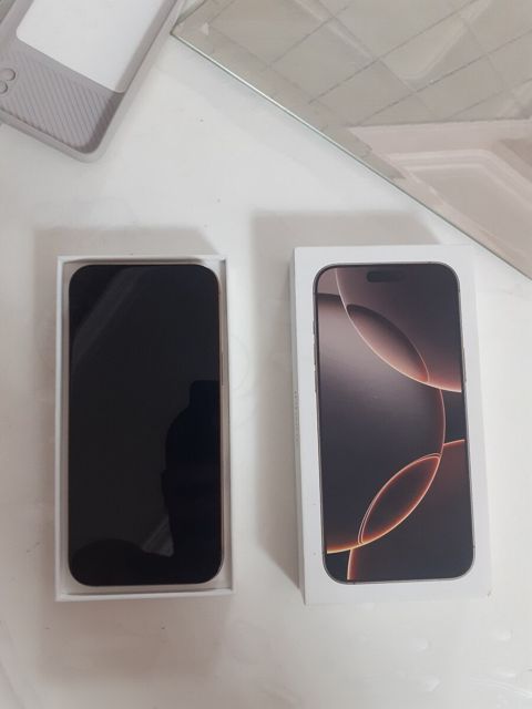 Apple iPhone 16 Pro Max Desert Titanium 256GB/8GB
