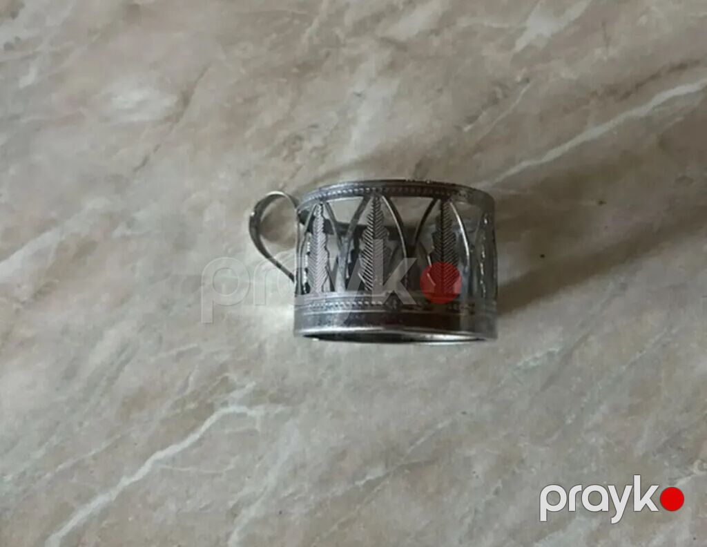 Metaldan hazırlanmış çay stəkanaltısı (stakan üçün qulplu həlqə). - — Mallar, Bakı (2)