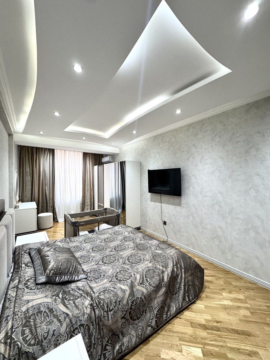 Satılır 4 otaqlı yeni tikili 230 m² — Mənzil, Bakı (9)