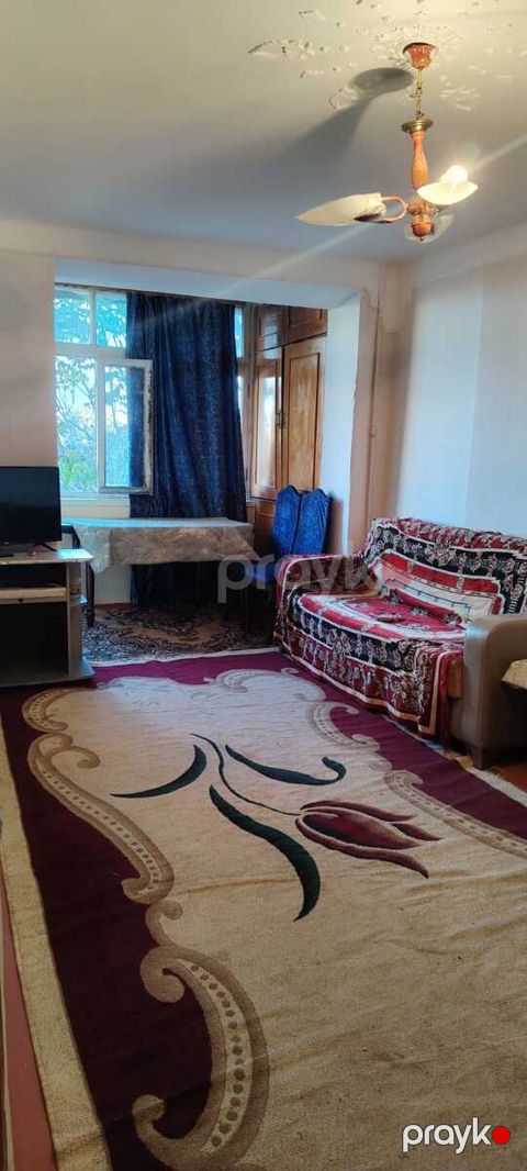 Satılır 2 otaqlı köhnə tikili 42 m²