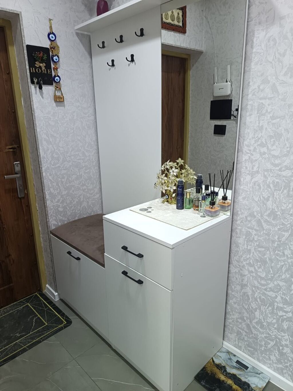 Dəhliz şkafı satılır. Ölçüsü: 2 m hündürlük × 1.20 m en Təzədir — Mallar, Xırdalan (4)