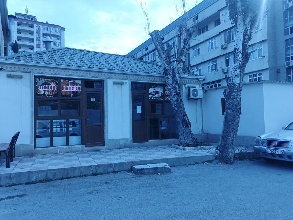 Ailəvi restoran və un məmulatları sexi Xidmətlər: - Ailəvi restoran —