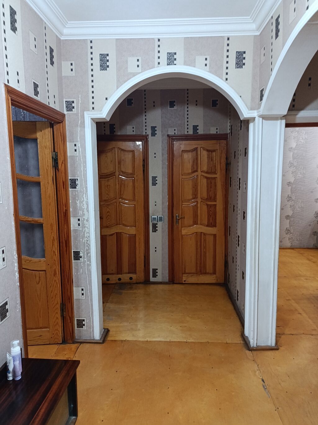 Qaraçuxur qəs. 3 otaqlı, 70 kv. m, Orta təmir