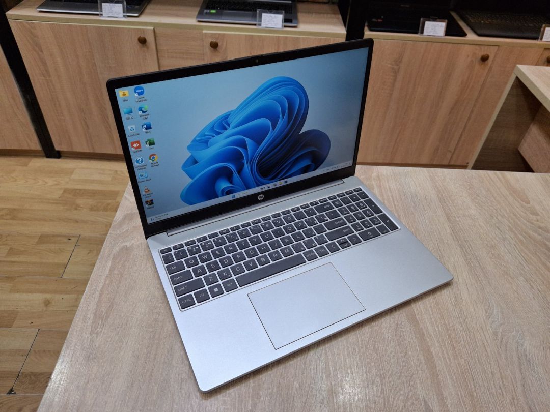 Noutbuk HP 250 G10 i5 1335U 16GB RAM 512GB SSD — Elektronika, Bakı (3)