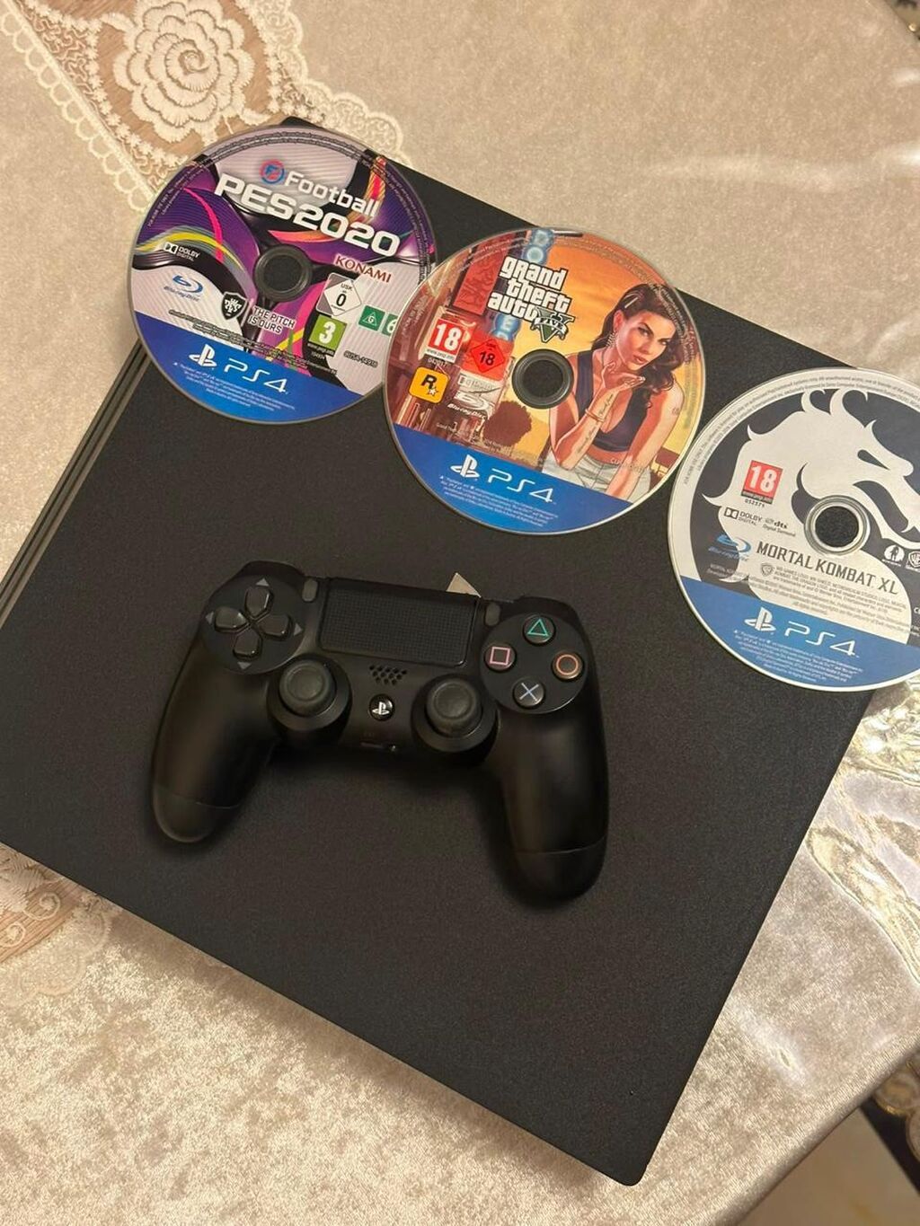 PlayStation satılır.Sony PlayStation 4 Pro (1 TB) modelidir. Konsol