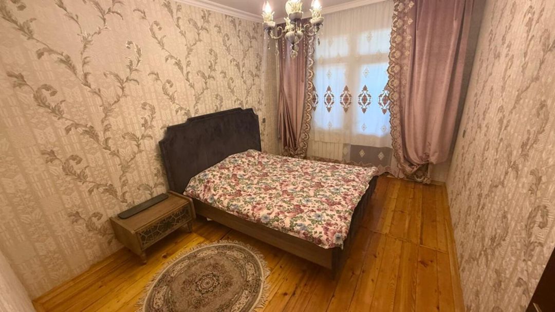 Satılır 4 otaqlı köhnə tikili 110 m² — Mənzil, Bakı (3)