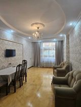 İcarəyə verilir 2 otaqlı yeni tikili 62 m² — Квартира