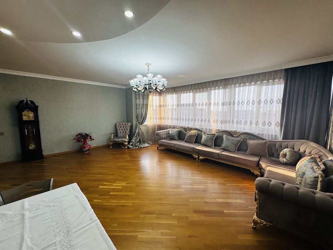Satılır 4 otaqlı yeni tikili 200 m² — Mənzil, Bakı (6)