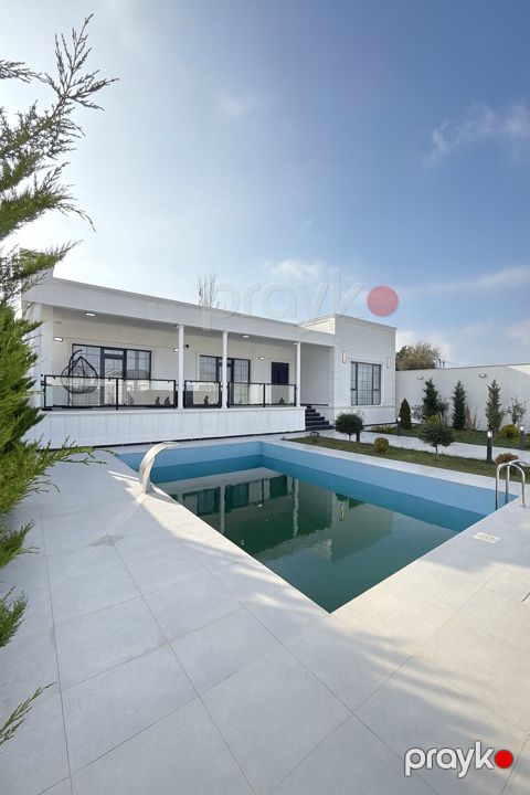 Satılır 4 otaqlı həyət evi/bağ evi 220 m²