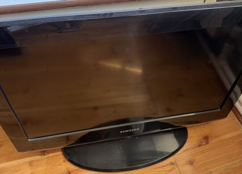 İşlənmiş Televizor Samsung LCD 32"