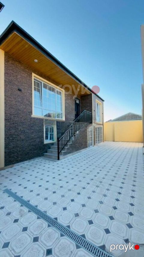 Satılır 3 otaqlı həyət evi/bağ evi 100 m²