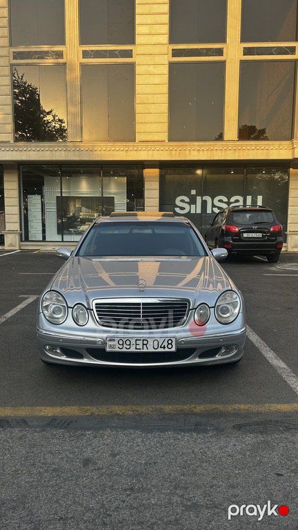 Mercedes E 240, 2.6 L, 2003 il, 466 000 km