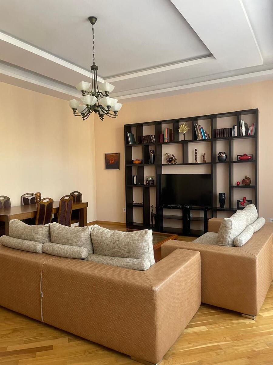 İcarəyə verilir 4 otaqlı köhnə tikili 130 m² — Mənzil, Bakı (10)