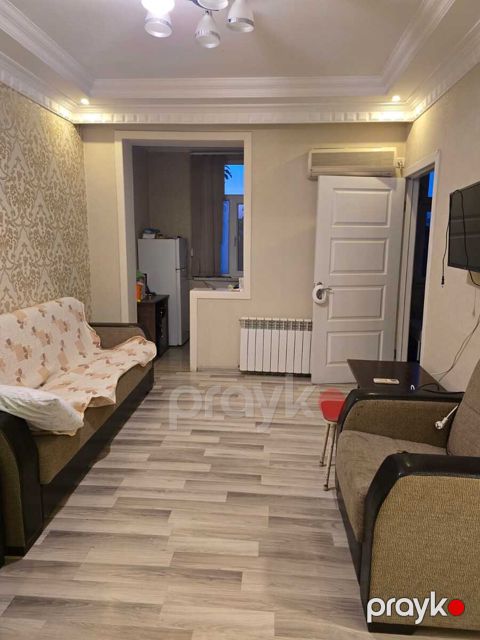 Satılır 2 otaqlı köhnə tikili 55 m²