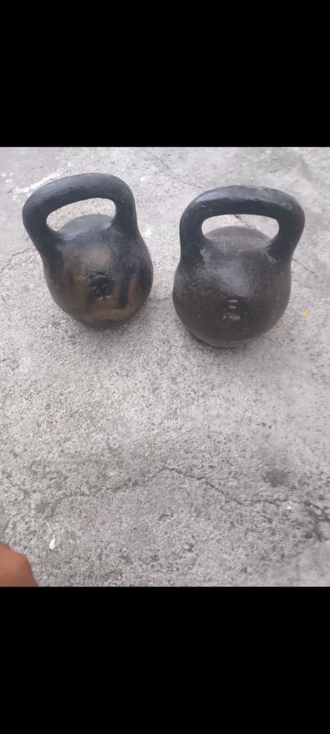 Heresi 32kilo 2eded girya. Eyni marka eyni olcu eyni fasondu. Cati