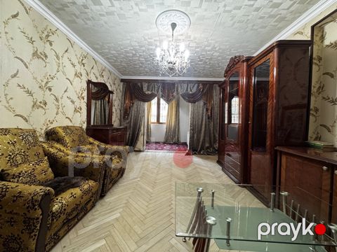 Satılır 1 otaqlı köhnə tikili 46 m²