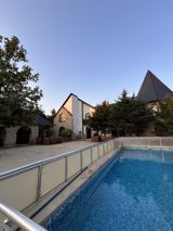 Satılır 6 otaqlı həyət evi/bağ evi 240 m² — Emlak