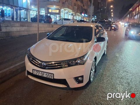Toyota Corolla sedan – ağ rəng, şəhər və magistral üçün qənaətcil