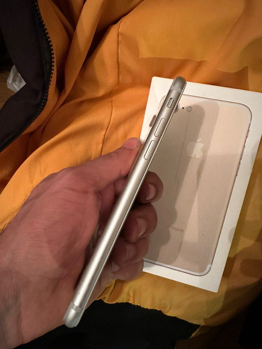 Apple iPhone 7 Silver 32GB — Mallar, Bakı (3)