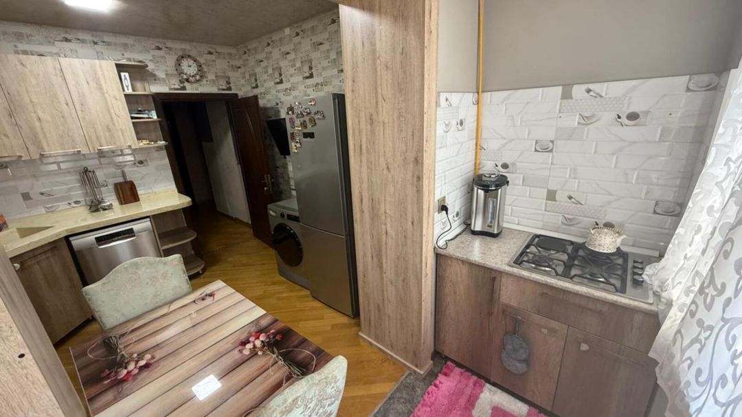 Satılır 4 otaqlı köhnə tikili 110 m² — Mənzil, Bakı (7)