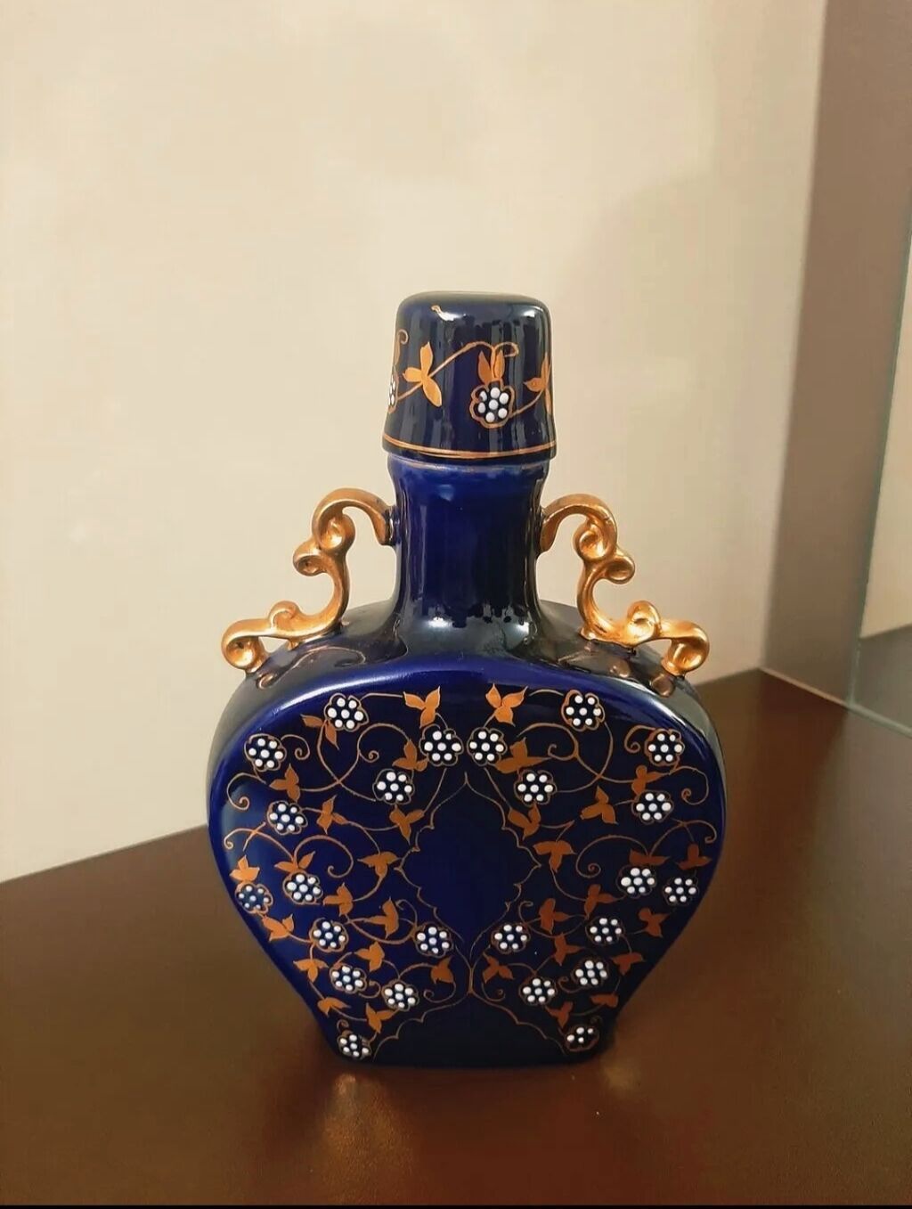 Bir vaza, Keramika — Bakı