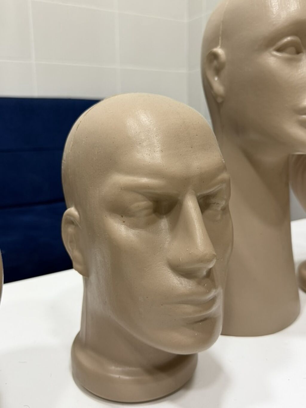 Baş, Plastik, plastmas, Boz — Mallar, Saray (4)