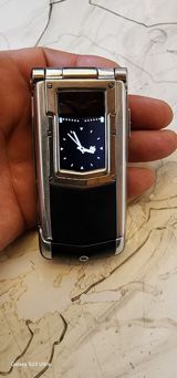 Vertu rəng - Qara, Düyməli — Vertu