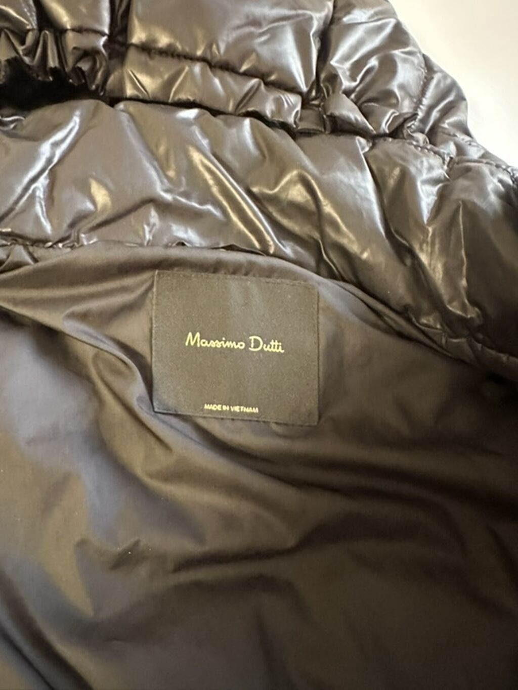 Massimo Dutti qadın şişmə jilet Kopişon cıxarılır Ölcü M Heç bir — Şəxsi əşyalar, Bakı (4)