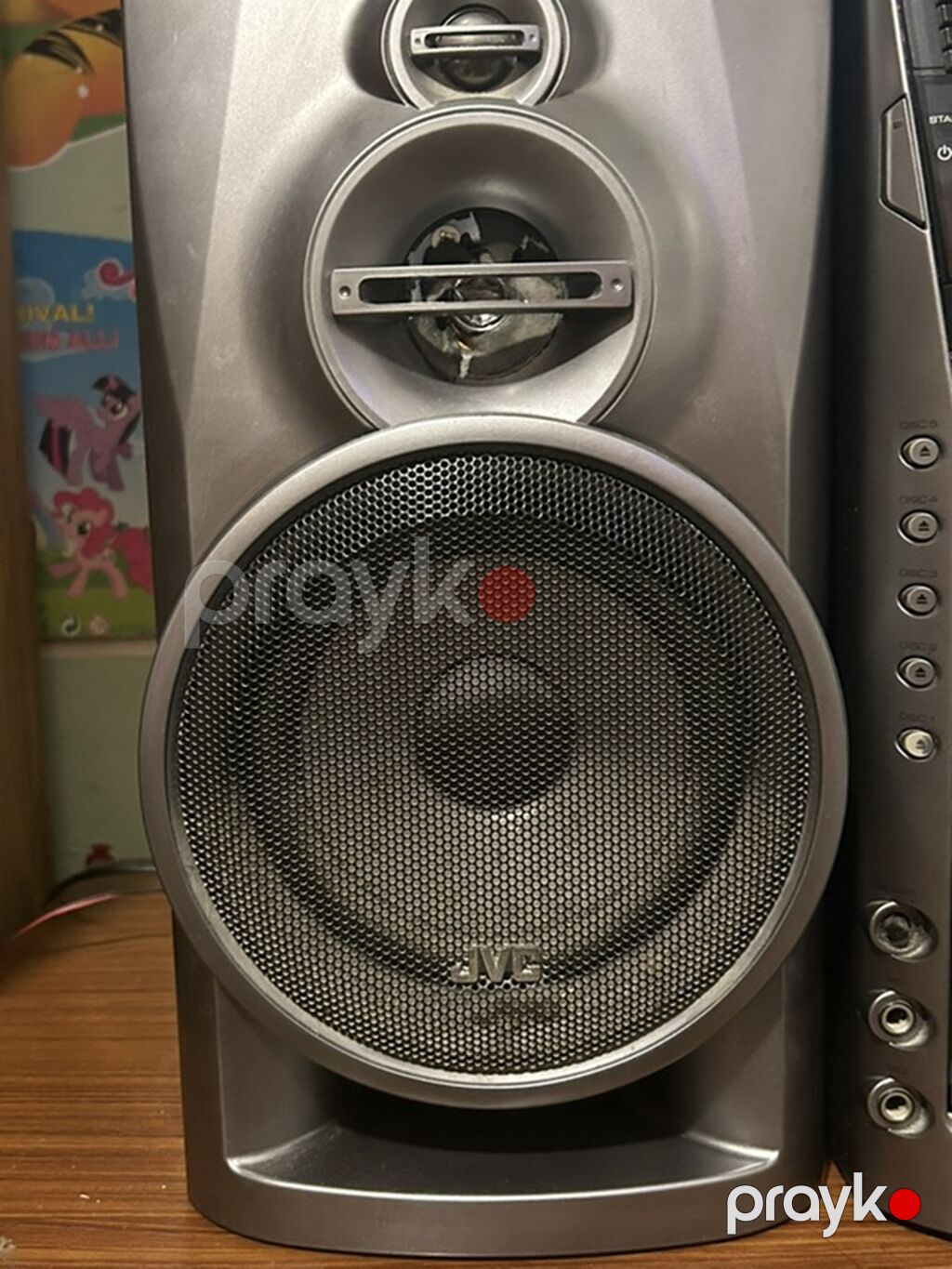 JVC musiqi mərkəzi satılır. Komplektə əsas blok və 2 ədəd iri ölçülü — Elektronika, Digah (2)