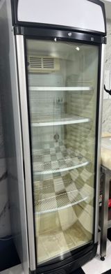 2 metrlik su vitrini 330 Azn satılır. Tam işlək vəziyyətdədir. Ünvan — Goods
