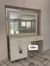 Salon güzgüsü dolablı 120₼. Ünvan Həzi Aslanov. FatiNika E — Mebel