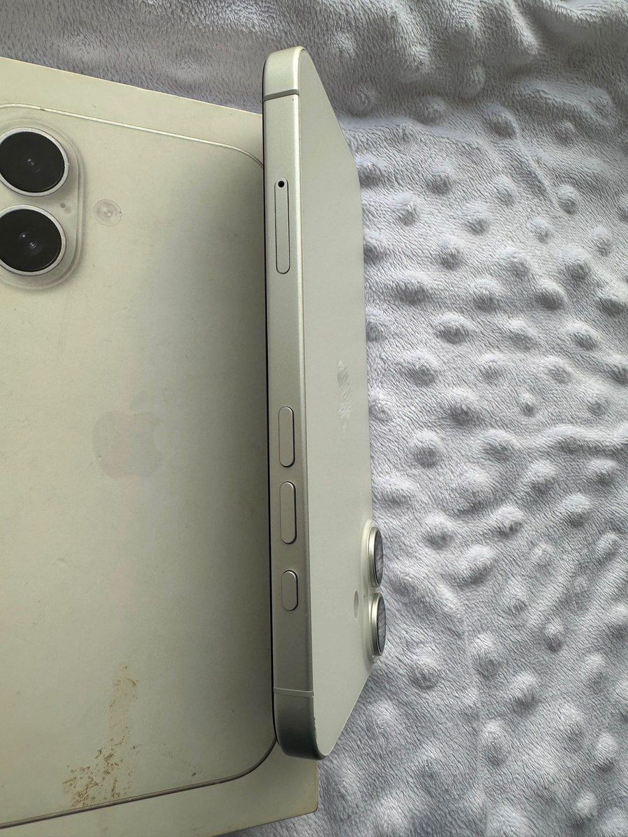 Apple iPhone 16 White 128GB/8GB — Smartfonlar, Bakı (3)