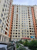 Satılır 4 otaqlı yeni tikili 200 m² — Real Əmlak