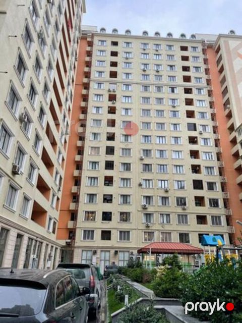 Satılır 4 otaqlı yeni tikili 200 m²