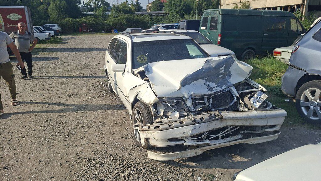 Mercedes C 200, 2.0 L, 1996 il, 400 000 km — Avtomobillər, Quba