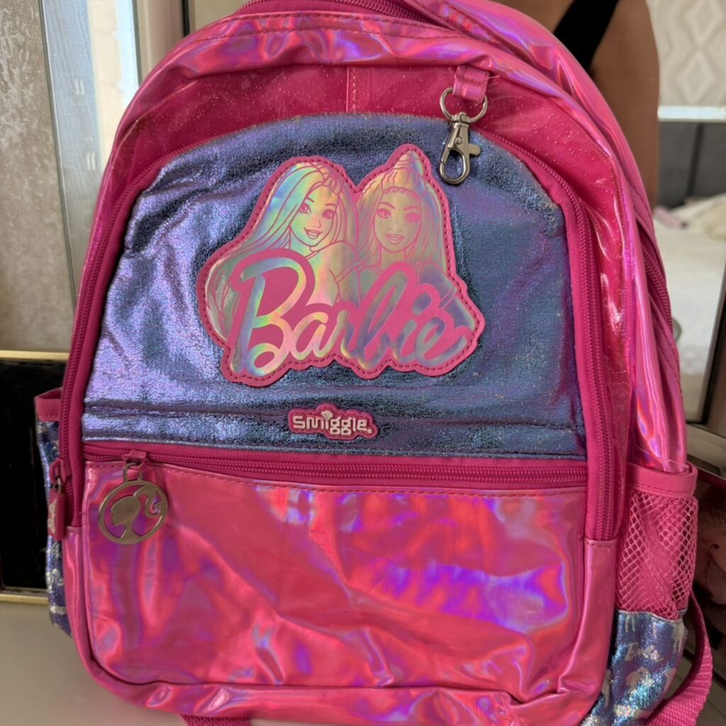 Smiggle x Barbie parıldayan məktəb çantası - Rəng: neon-çəhrayı və — Mallar, Bakı