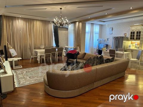 Satılır 4 otaqlı yeni tikili 160 m²