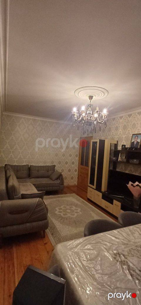 Satılır 3 otaqlı köhnə tikili 72 m²