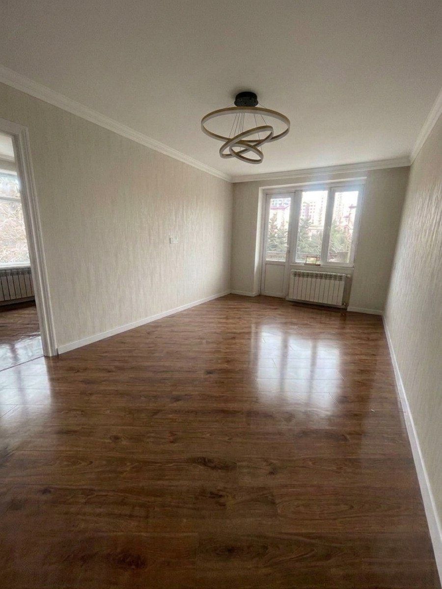 Satılır 2 otaqlı köhnə tikili 45 m² — Mənzil, Bakı