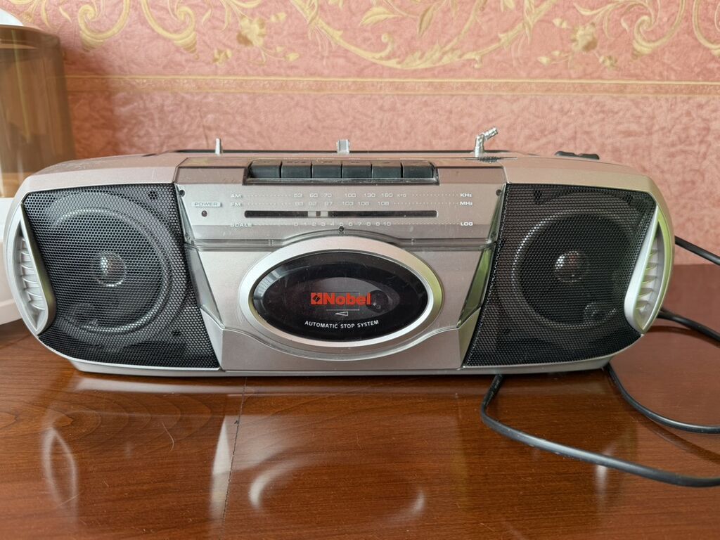 Nobel portativ radio-kaset maqnitofonu Xüsusiyyətlər: - AM/FM radio — Elektronika, Bakı (2)