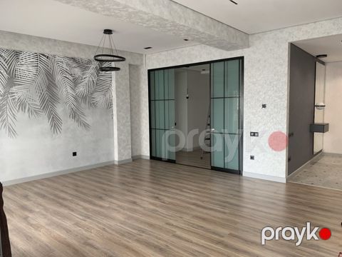 Satılır 4 otaqlı yeni tikili 182 m²