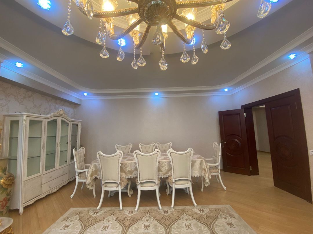 İcarəyə verilir 3 otaqlı yeni tikili 150 m² — Mənzil, Bakı (7)