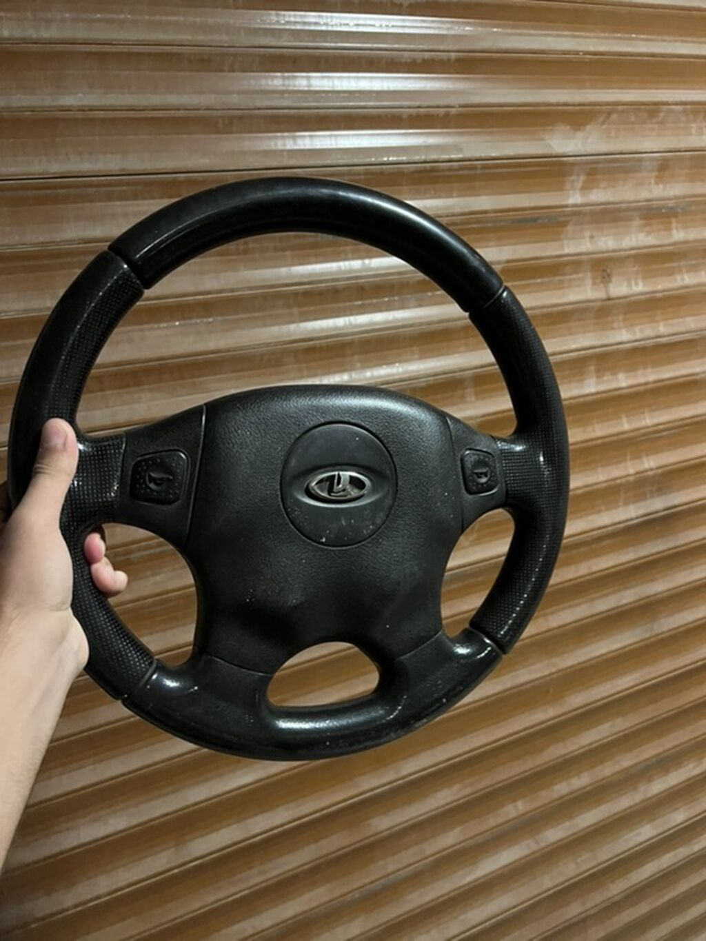 Lada sükan çarxı - orijinal Lada loqolu, 3-şüalı dizayn