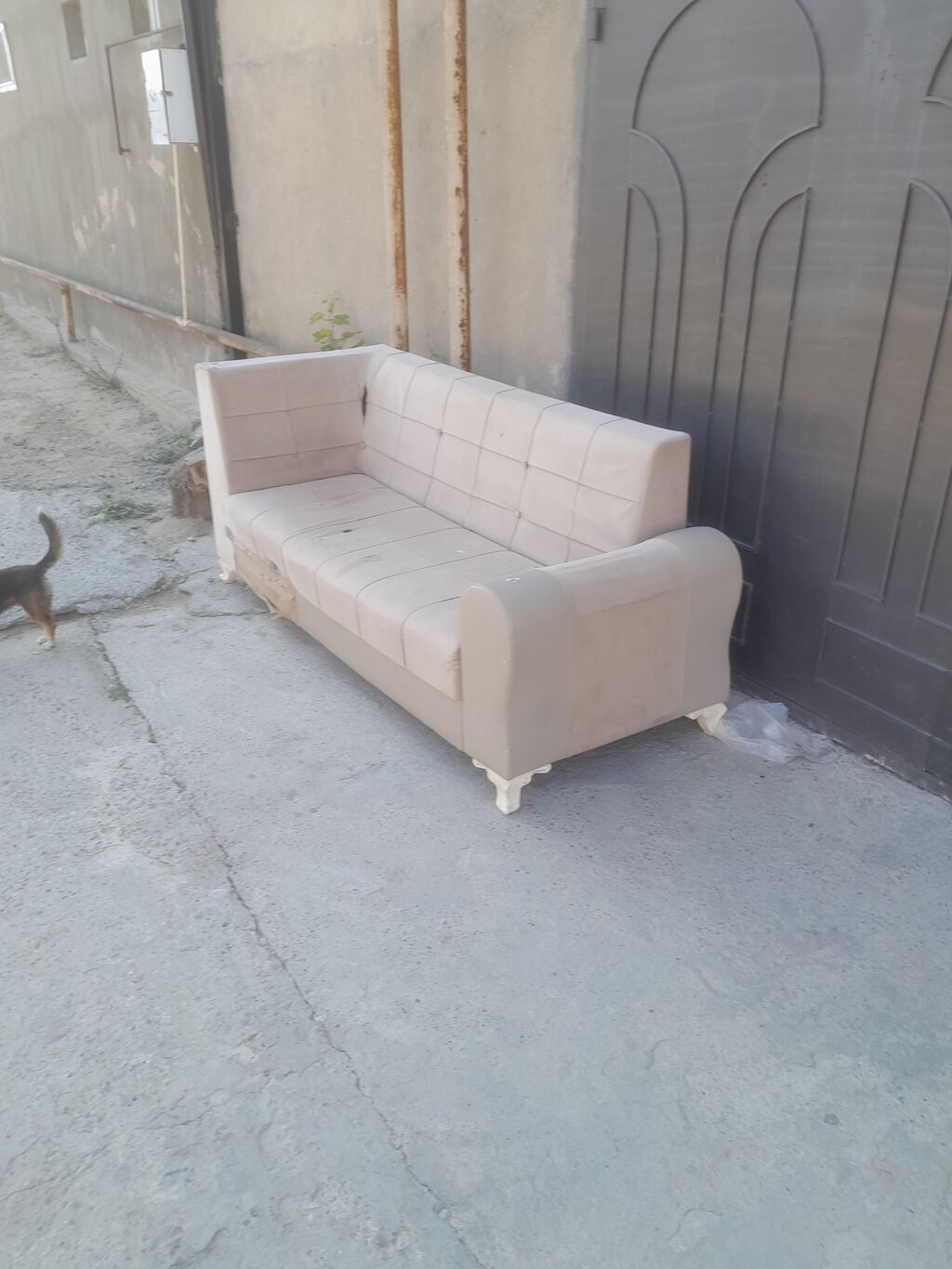 Bej rəngli 3 nəfərlik divan - Dizayn: Sadə və müasir xətləri olan — Mebel, Mehdiabad (2)