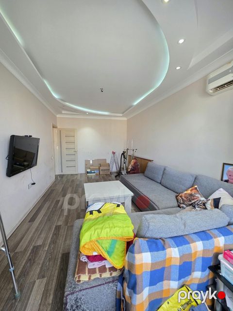 Satılır 3 otaqlı köhnə tikili 90 m²